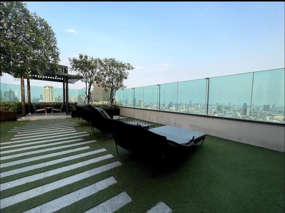 Luxurious Downtown River View Chao Phraya River Apartment Bangkok Bagian luar foto